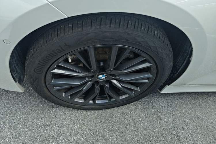 Used BMW 3 Series 2022 325i M Sport Night Edition Package Left Front Wheel Hub