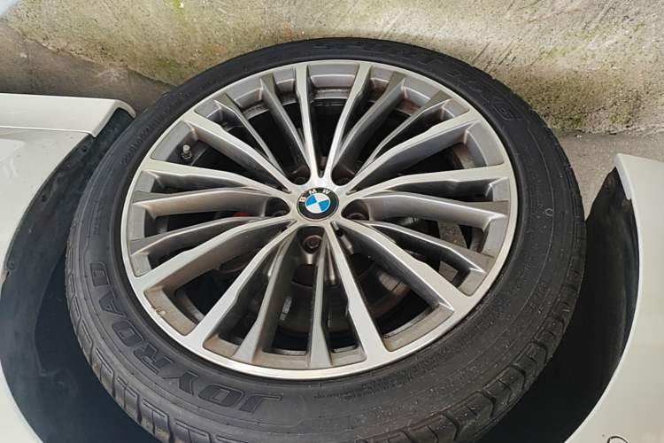 Used BMW 3 Series 2022 Updated 320i Sport Package Left Front Wheel Hub