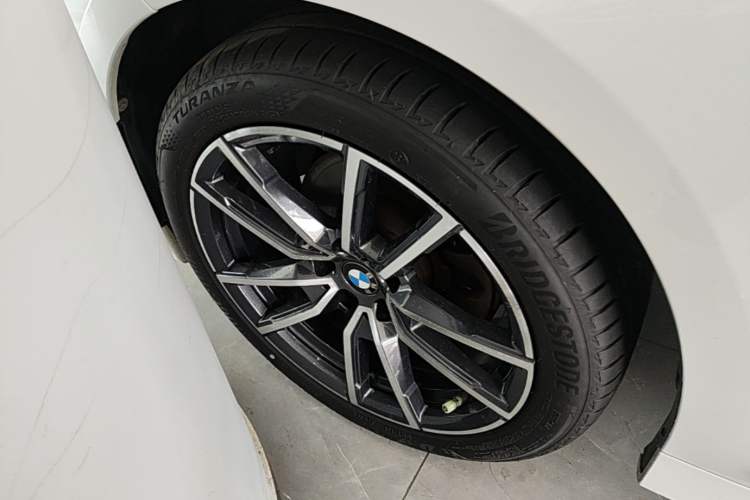 Used BMW 3 Series 2022 325Li M Sport Package Left Front Wheel Hub