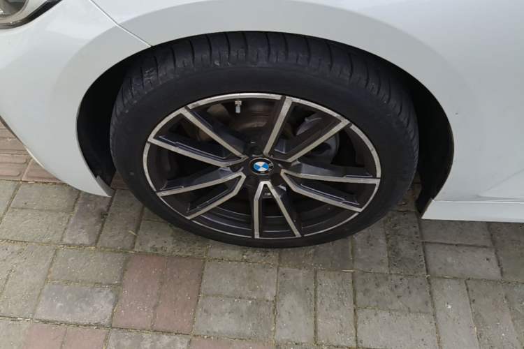 Used BMW 3 Series 2022 320Li M Sport Package Left Front Wheel Hub