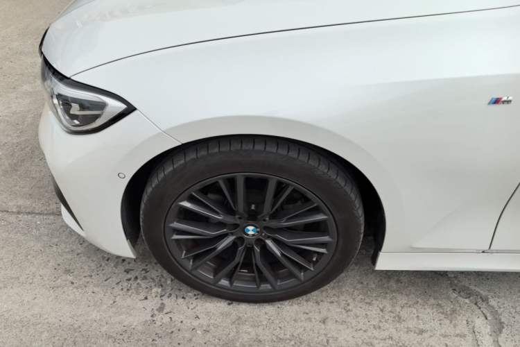 Used BMW 3 Series 2022 325Li M Sport Night Edition Package Left Front Wheel Hub