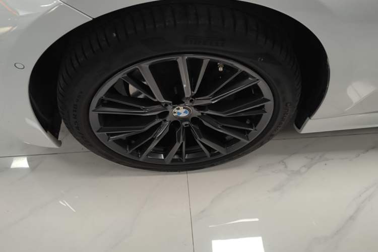 Used BMW 3 Series 2022 325Li M Sport Night Edition Package Left Front Wheel Hub
