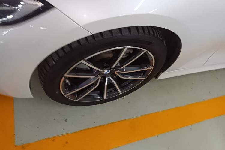Used BMW 3 Series 2022 320Li M Sport Package Left Front Wheel Hub
