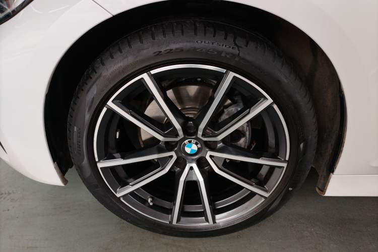 Used BMW 3 Series 2022 Restyled 320Li M Sport Package Left Front Wheel Hub