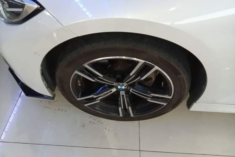 Used BMW 3 Series 2022 Updated 325i M Sport Package Left Front Wheel Hub