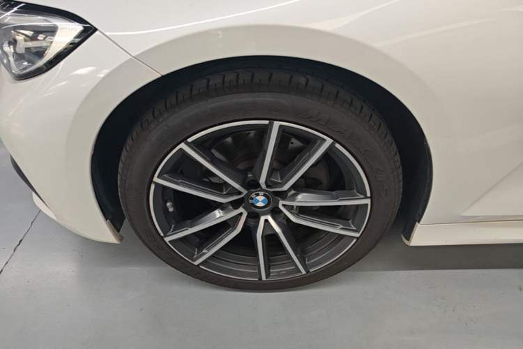 Used BMW 3 Series 2022 Restyled 320Li M Sport Package Left Front Wheel Hub