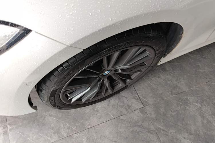 Used BMW 3 Series 2022 330Li xDrive M Sport Night Edition Package Left Front Wheel Hub