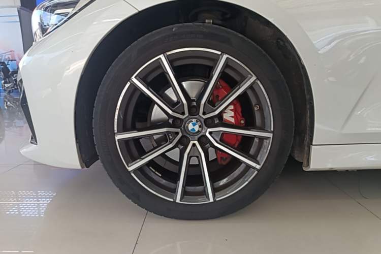 Used BMW 3 Series 2022 320Li M Sport Package Left Front Wheel Hub