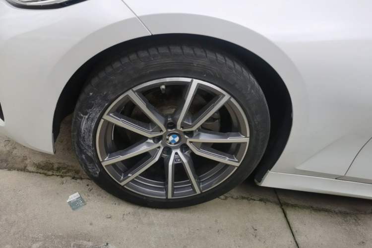 Used BMW 3 Series 2022 325Li M Sport Package Left Front Wheel Hub
