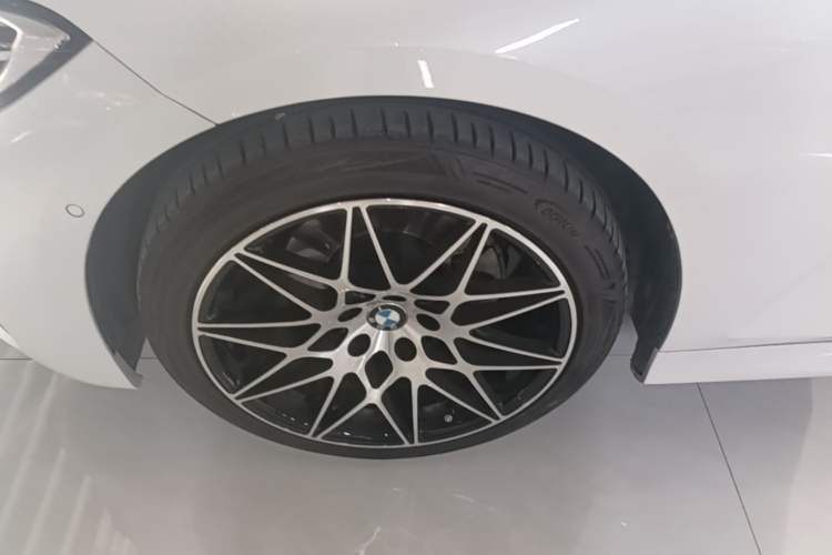 Used BMW 3 Series 2022 Updated 325Li M Sport Package Left Front Wheel Hub