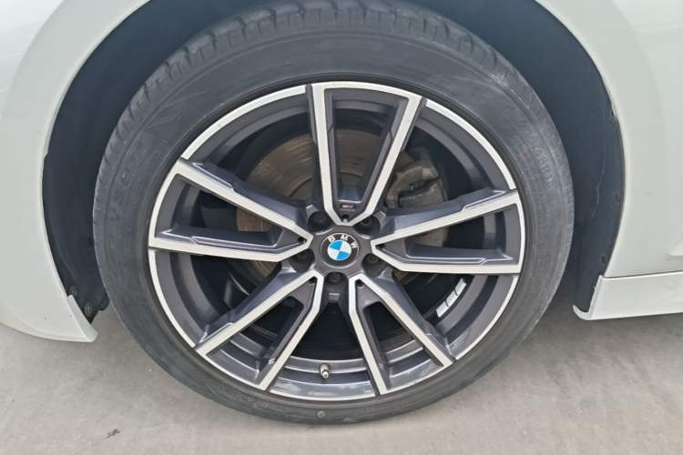 Used BMW 3 Series 2022 Restyled 320Li M Sport Package Left Front Wheel Hub