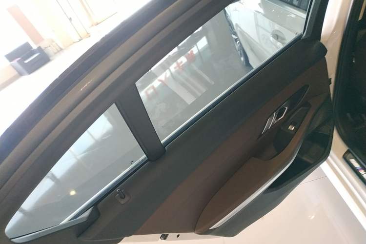 Used BMW 3 Series 2022 Restyled 320Li M Sport Package Left Rear Door Interior