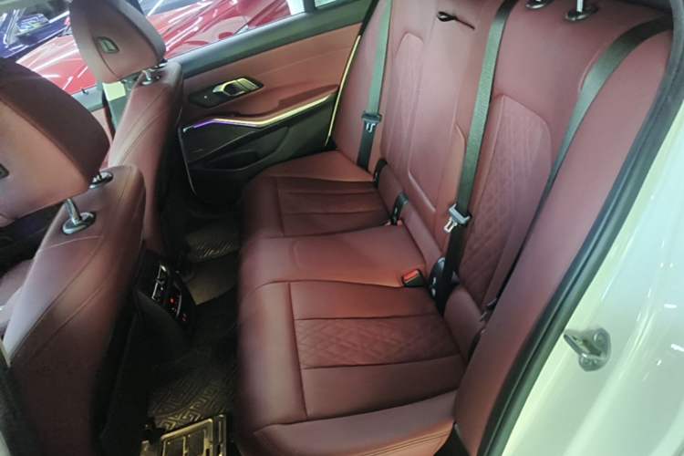Used BMW 3 Series 2022 325i M Sport Night Edition Package Left Rear Seat