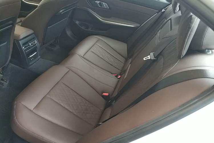Used BMW 3 Series 2022 320Li M Sport Package Left Rear Seat