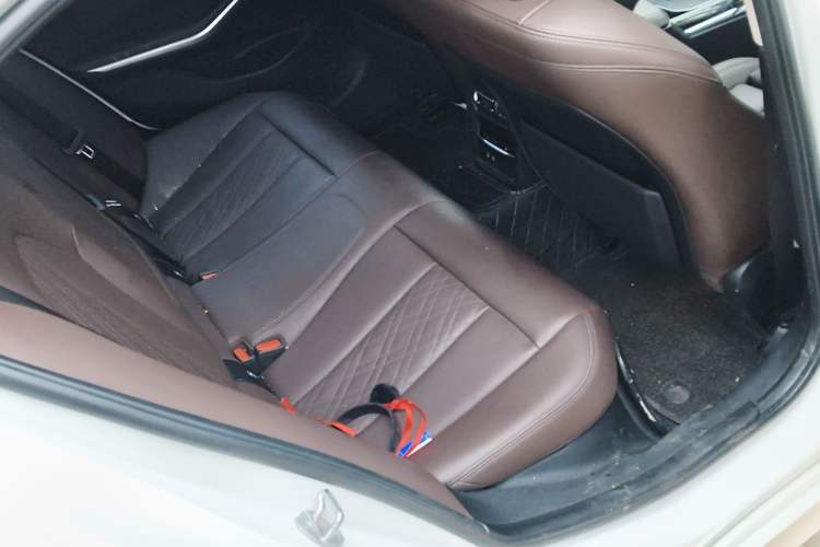 Used BMW 3 Series 2022 Updated 320i Sport Package Left Rear Seat