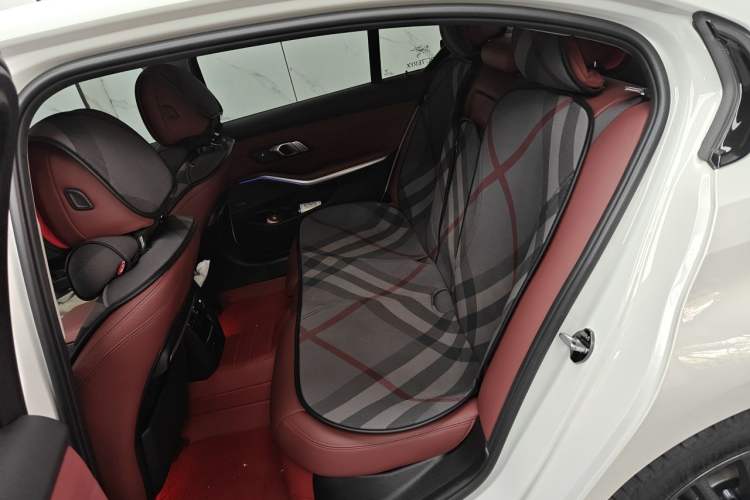 Used BMW 3 Series 2022 325Li M Sport Night Edition Package Left Rear Seat