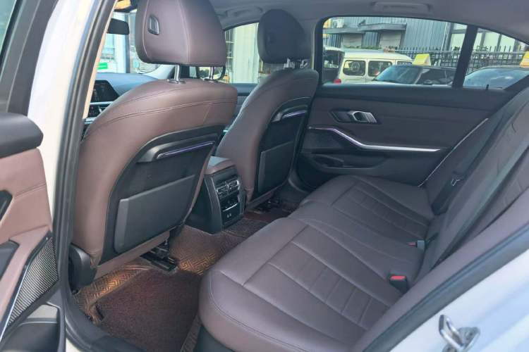 Used BMW 3 Series 2022 320Li M Sport Package Left Rear Seat