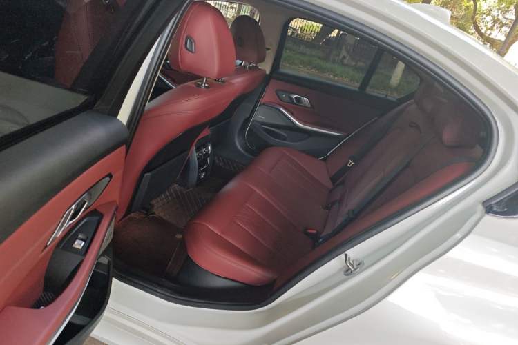 Used BMW 3 Series 2022 325i M Sport Night Edition Package Left Rear Seat