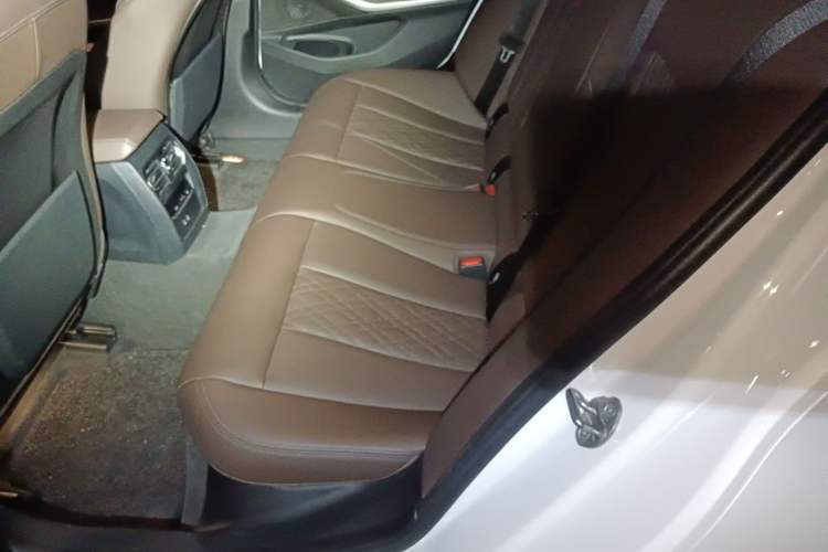 Used BMW 3 Series 2022 320i Sport Package Left Rear Seat
