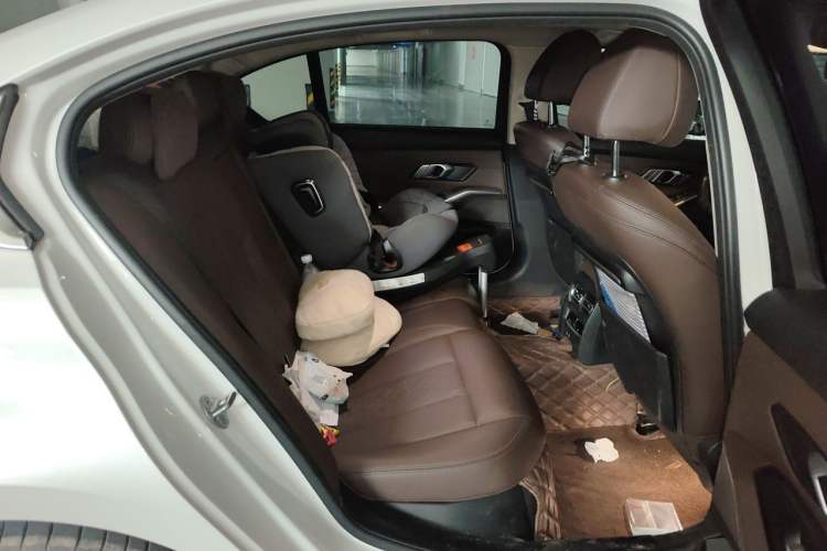 Used BMW 3 Series 2022 Restyled 320Li M Sport Package Left Rear Seat