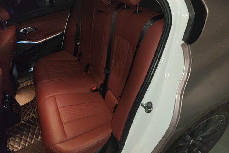Used BMW 3 Series 2022 325i M Sport Night Edition Package Left Rear Seat