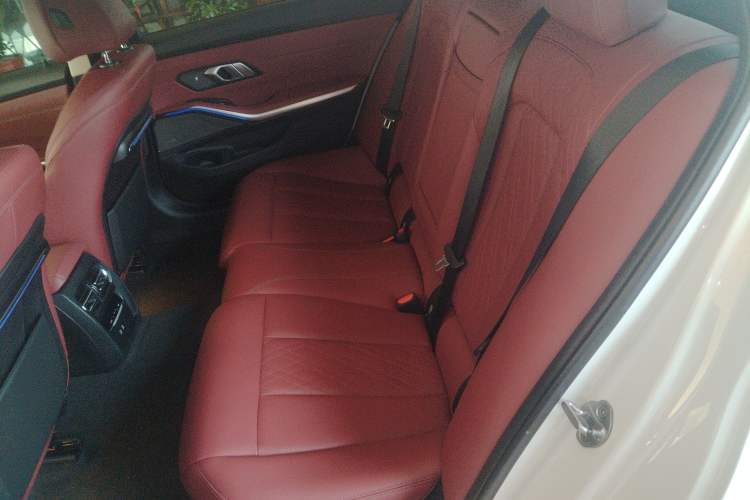 Used BMW 3 Series 2022 325Li M Sport Night Edition Package Left Rear Seat
