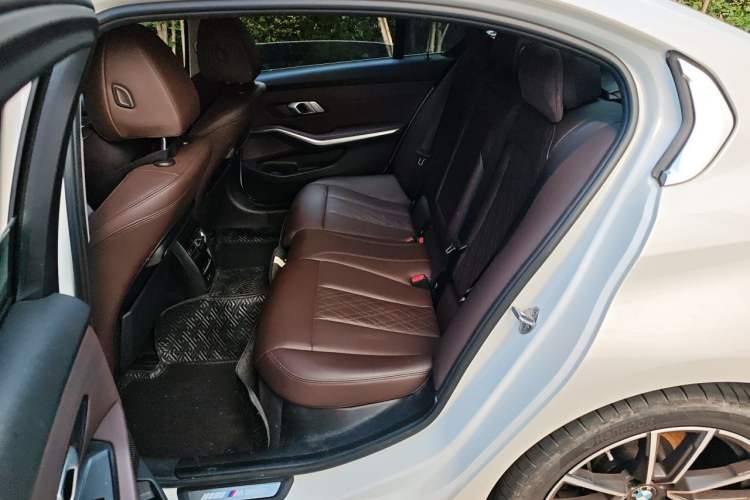 Used BMW 3 Series 2022 320Li M Sport Package Left Rear Seat