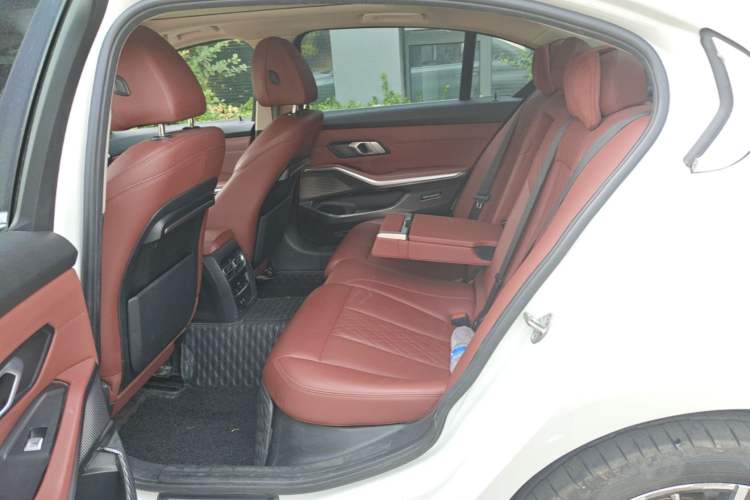 Used BMW 3 Series 2022 320Li M Sport Package Left Rear Seat