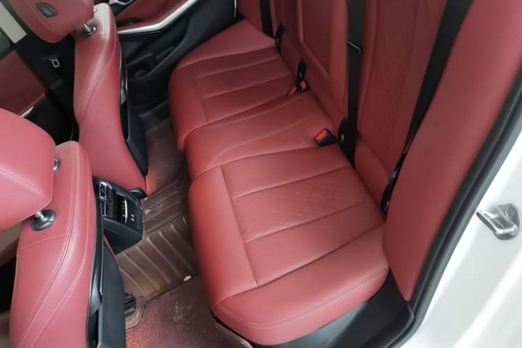 Used BMW 3 Series 2022 320Li M Sport Package Left Rear Seat