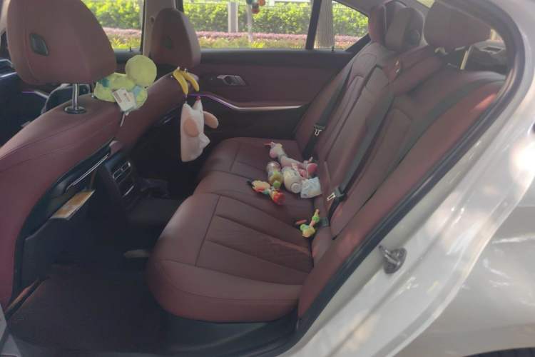 Used BMW 3 Series 2022 325Li M Sport Night Edition Package Left Rear Seat