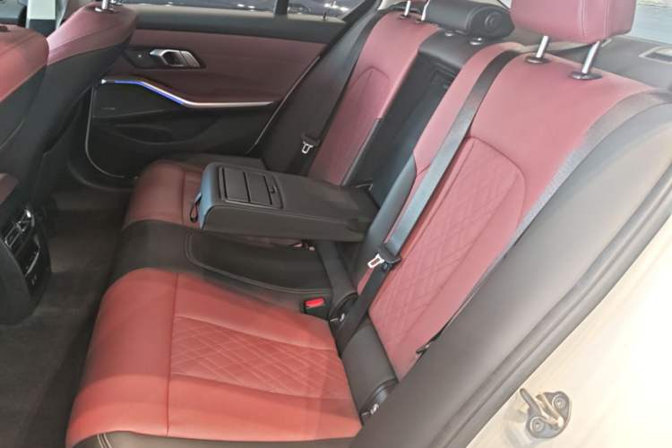 Used BMW 3 Series 2022 325i M Sport Night Edition Package Left Rear Seat