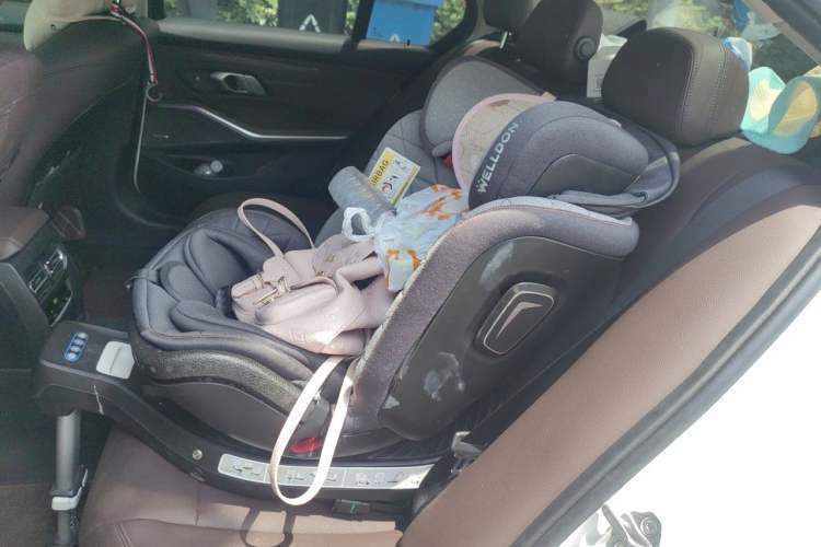 Used BMW 3 Series 2022 325i M Sport Night Edition Package Left Rear Seat