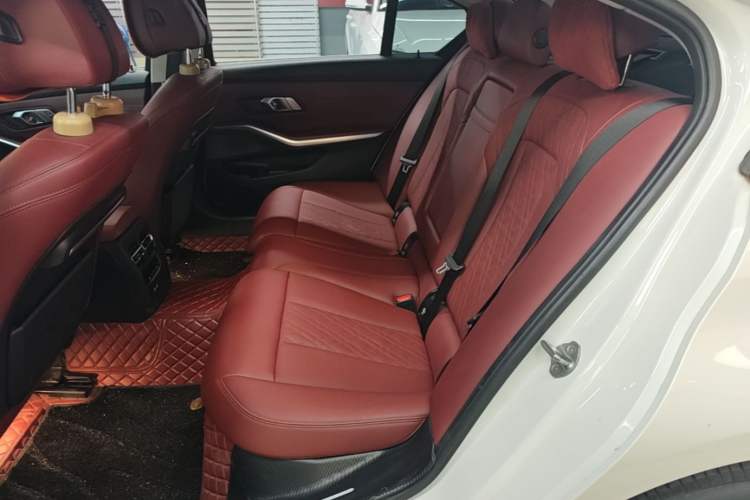 Used BMW 3 Series 2022 Restyled 320Li M Sport Package Left Rear Seat