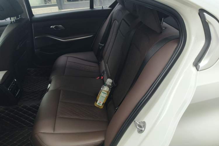 Used BMW 3 Series 2022 320Li M Sport Package Left Rear Seat