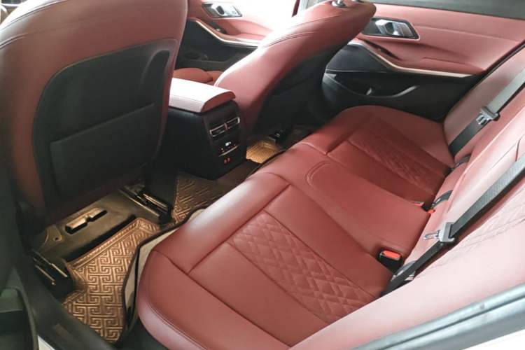 Used BMW 3 Series 2022 320i Sport Package Left Rear Seat