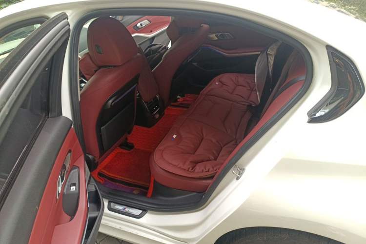 Used BMW 3 Series 2022 325Li M Sport Night Edition Package Left Rear Seat