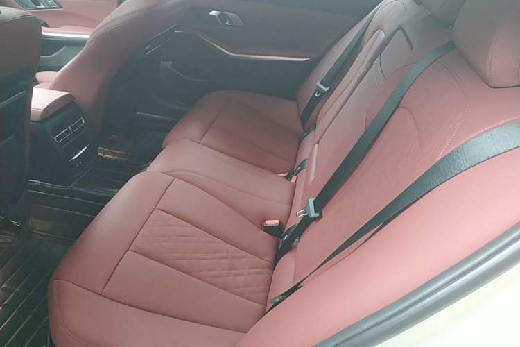 Used BMW 3 Series 2022 320Li M Sport Package Left Rear Seat
