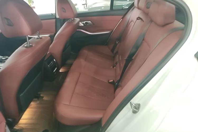 Used BMW 3 Series 2022 330i M Sport Night Edition Left Rear Seat