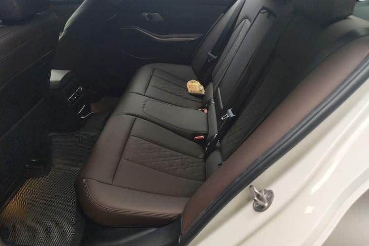 Used BMW 3 Series 2022 320i Sport Package Left Rear Seat
