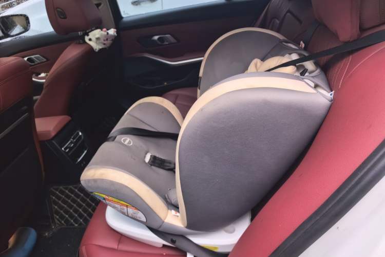Used BMW 3 Series 2022 Restyled 320Li M Sport Package Left Rear Seat