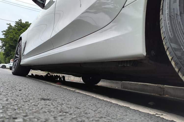 Used BMW 3 Series 2022 320Li M Sport Package Left Side Sill