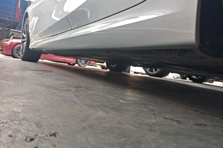 Used BMW 3 Series 2022 325Li M Sport Package Left Side Sill