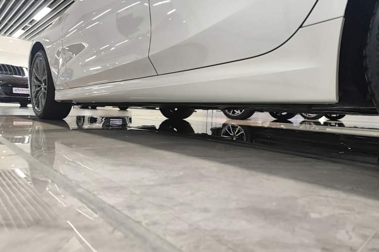 Used BMW 3 Series 2022 325i M Sport Night Edition Package Left Side Sill