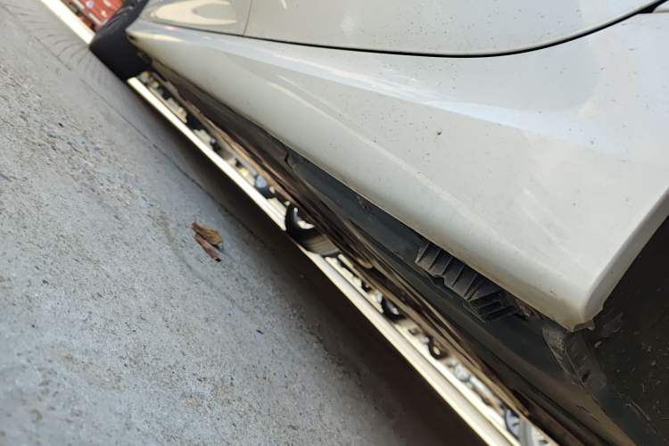 Used BMW 3 Series 2022 325Li M Sport Package Left Side Sill