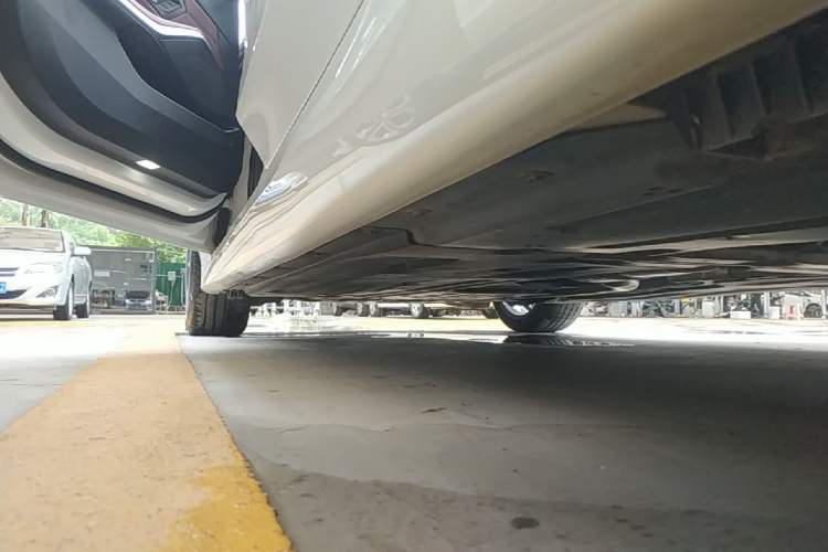 Used BMW 3 Series 2022 320Li M Sport Package Left Side Sill