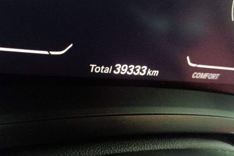 Used BMW 3 Series 2022 320i Sport Package Odometer Close Up