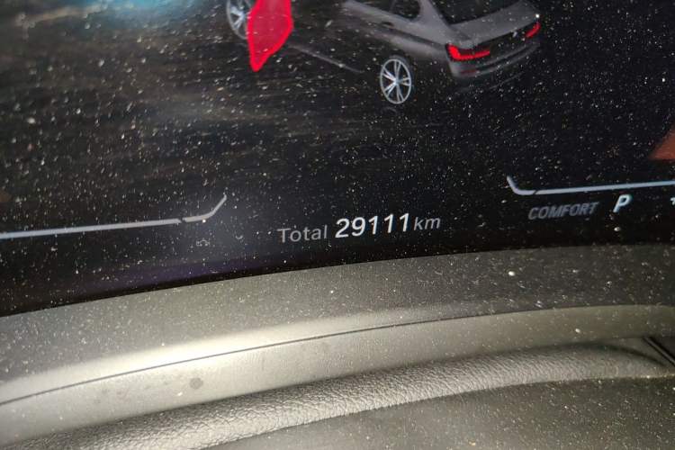 Used BMW 3 Series 2022 320Li M Sport Package Odometer Close Up