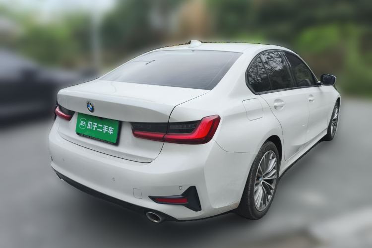 Used BMW 3 Series 2022 320i Sport Package Rear Right 45 Deg