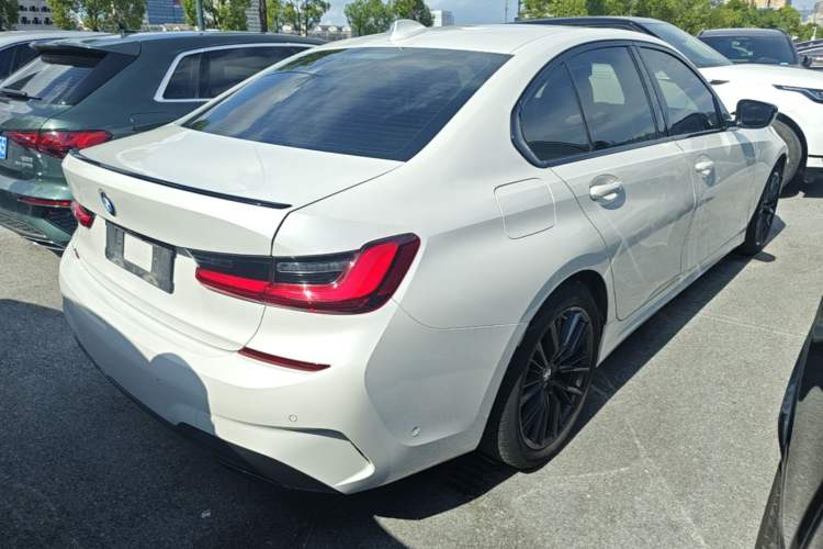 Used BMW 3 Series 2022 325i M Sport Night Edition Package Rear Right 45 Deg
