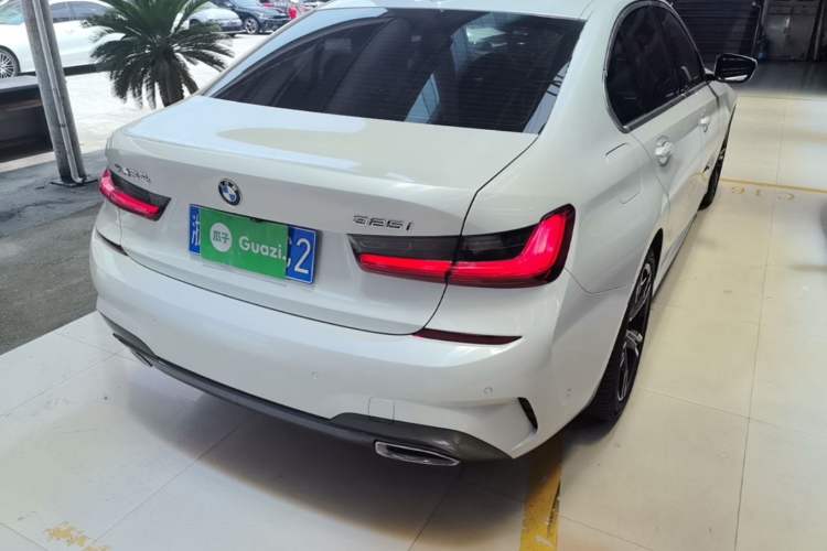 Used BMW 3 Series 2022 325i M Sport Package Rear Right 45 Deg